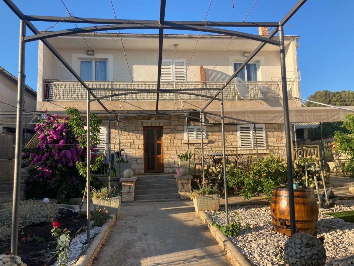 Apartments Bernarda, Йезера Екстериор снимка