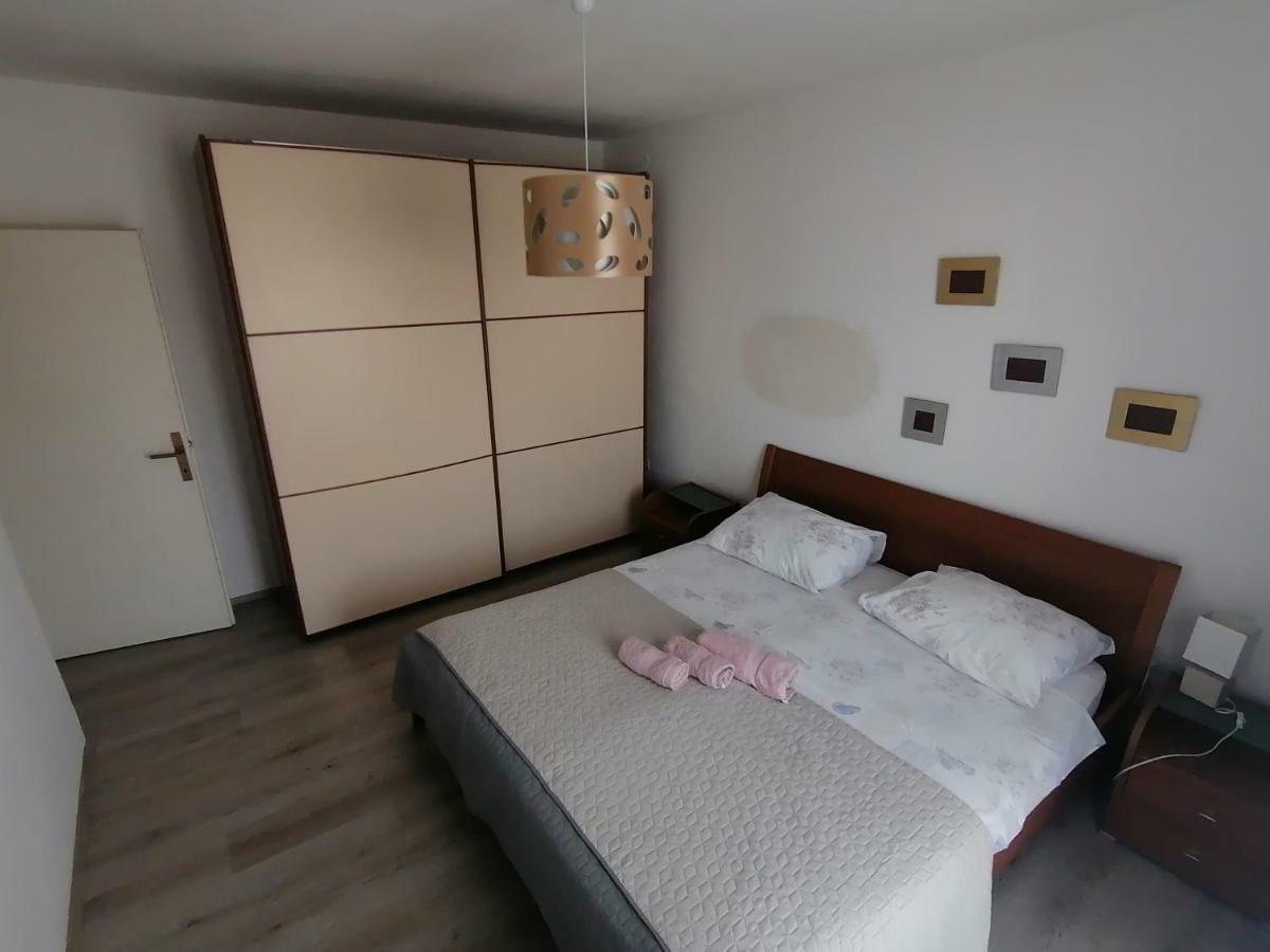 Apartments Bernarda, Йезера Екстериор снимка